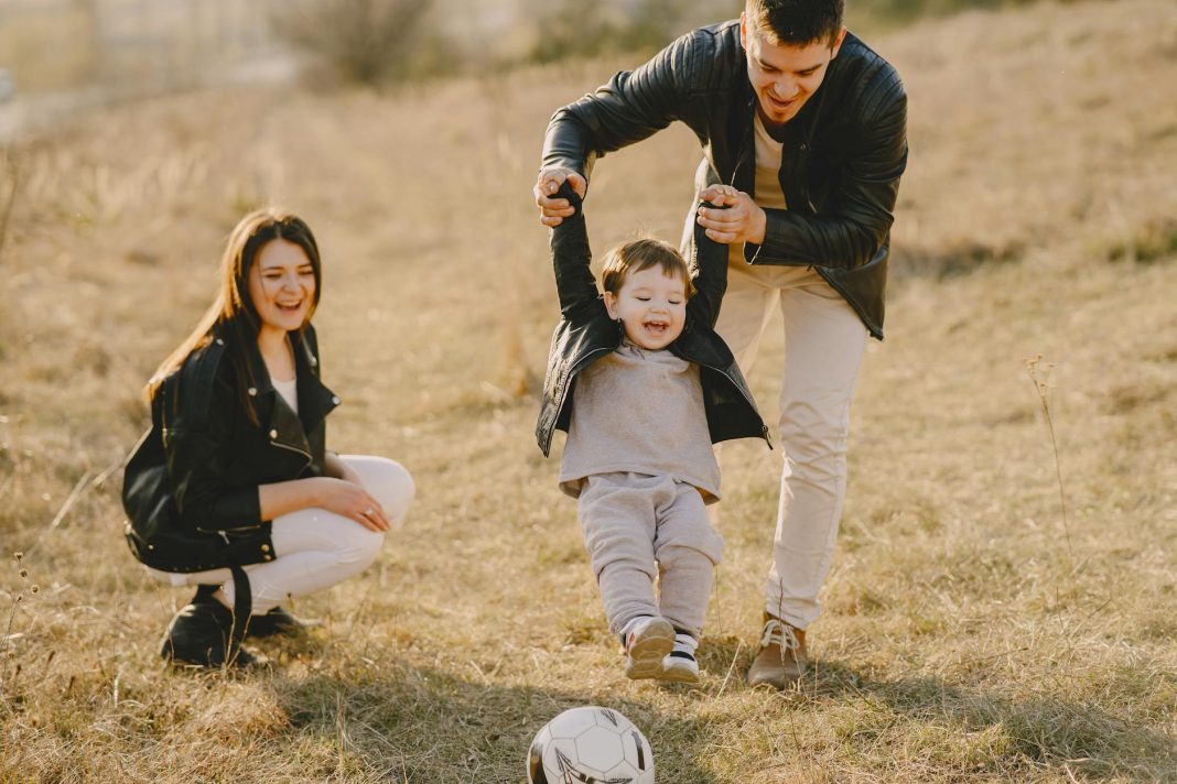 The Dad Diaries:  Honest Reflections and Handy Tips for Modern Fathers