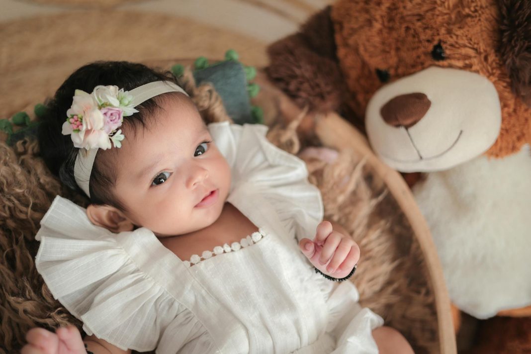 The Little One's Arrival: A Relaxed Guide to Thriving in the Early Months